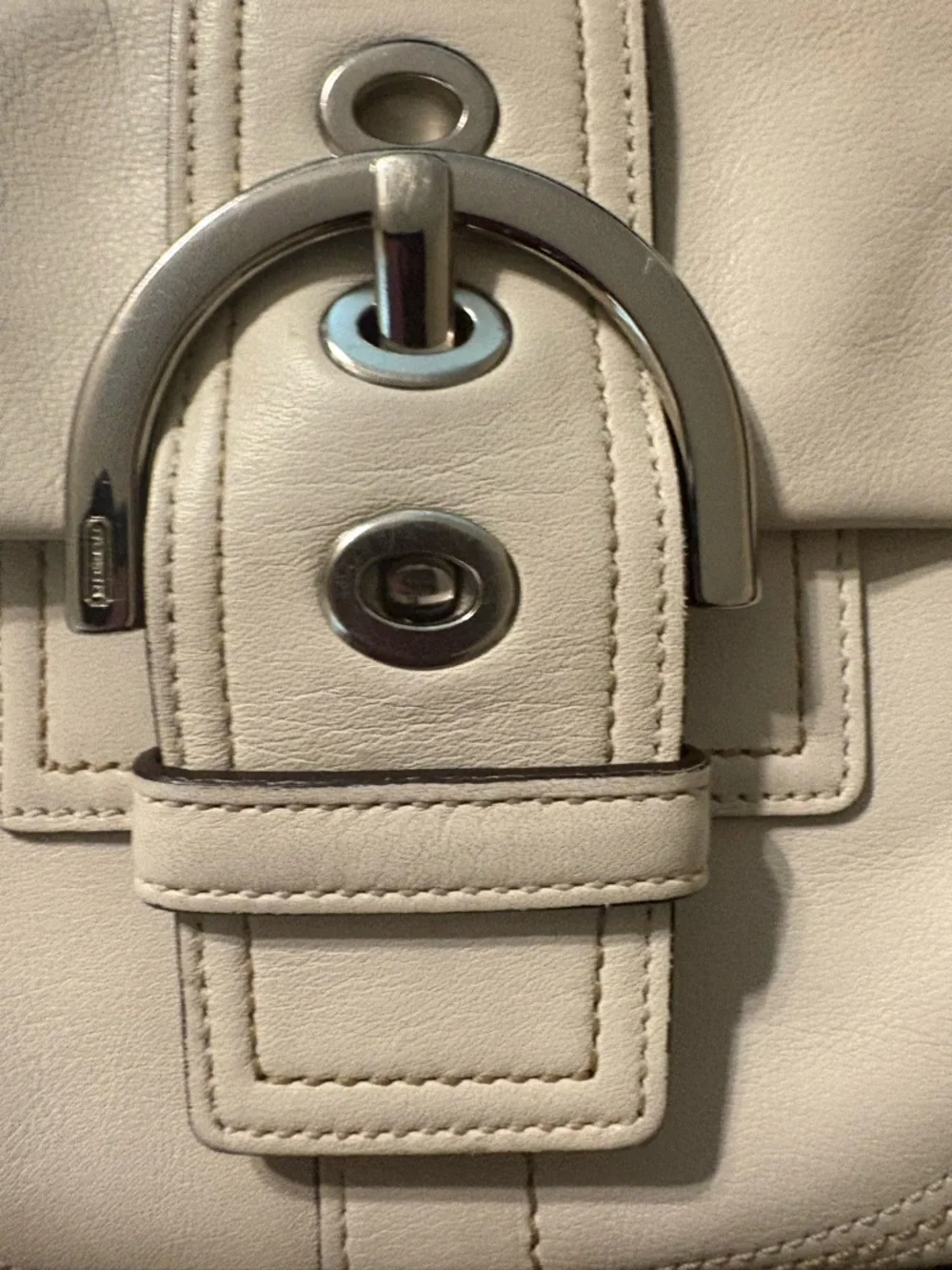 Coach Vintage White Soho Buckle Flap Bag - Picture 4 of 9